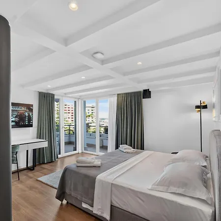 Eden Garden Boutique Center Hotel